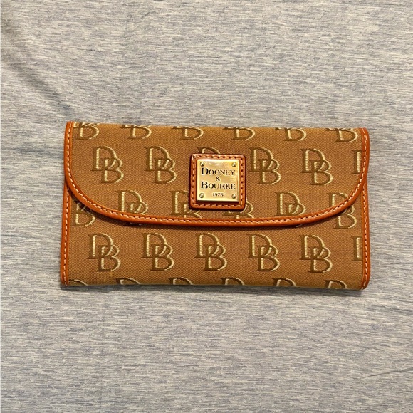 Dooney & Bourke Ivory and Brown Travel Bag - Picture 10 of 11